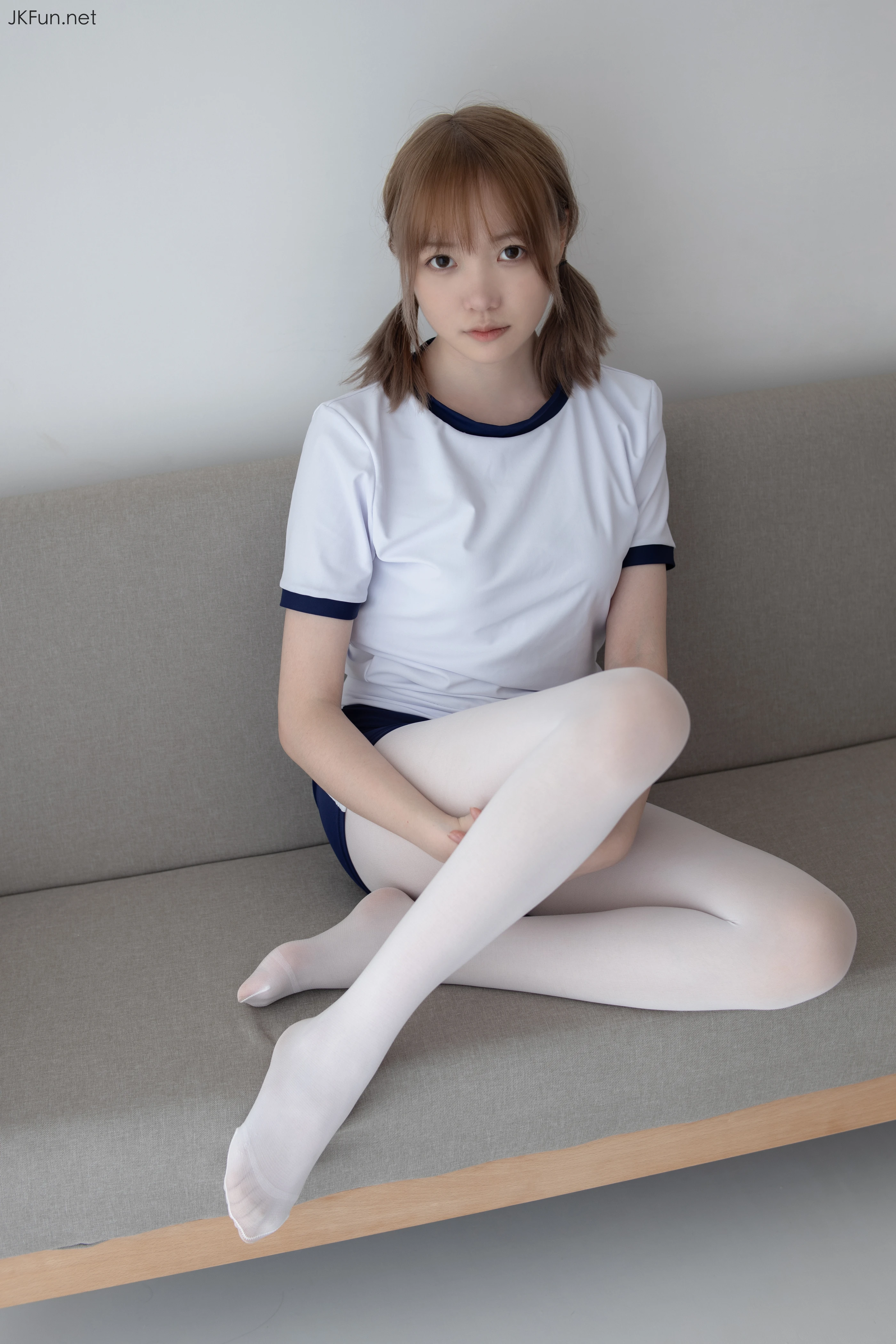 森萝财团 [JKFUN-019] 80D白丝外景体操服 Aika [107P 1V]插图9